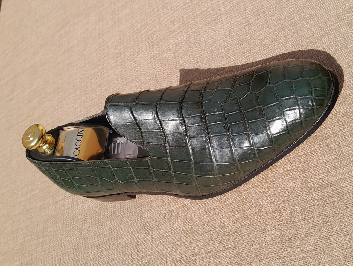 Soulier tout en cuir de peau de crocodile. – Image 2