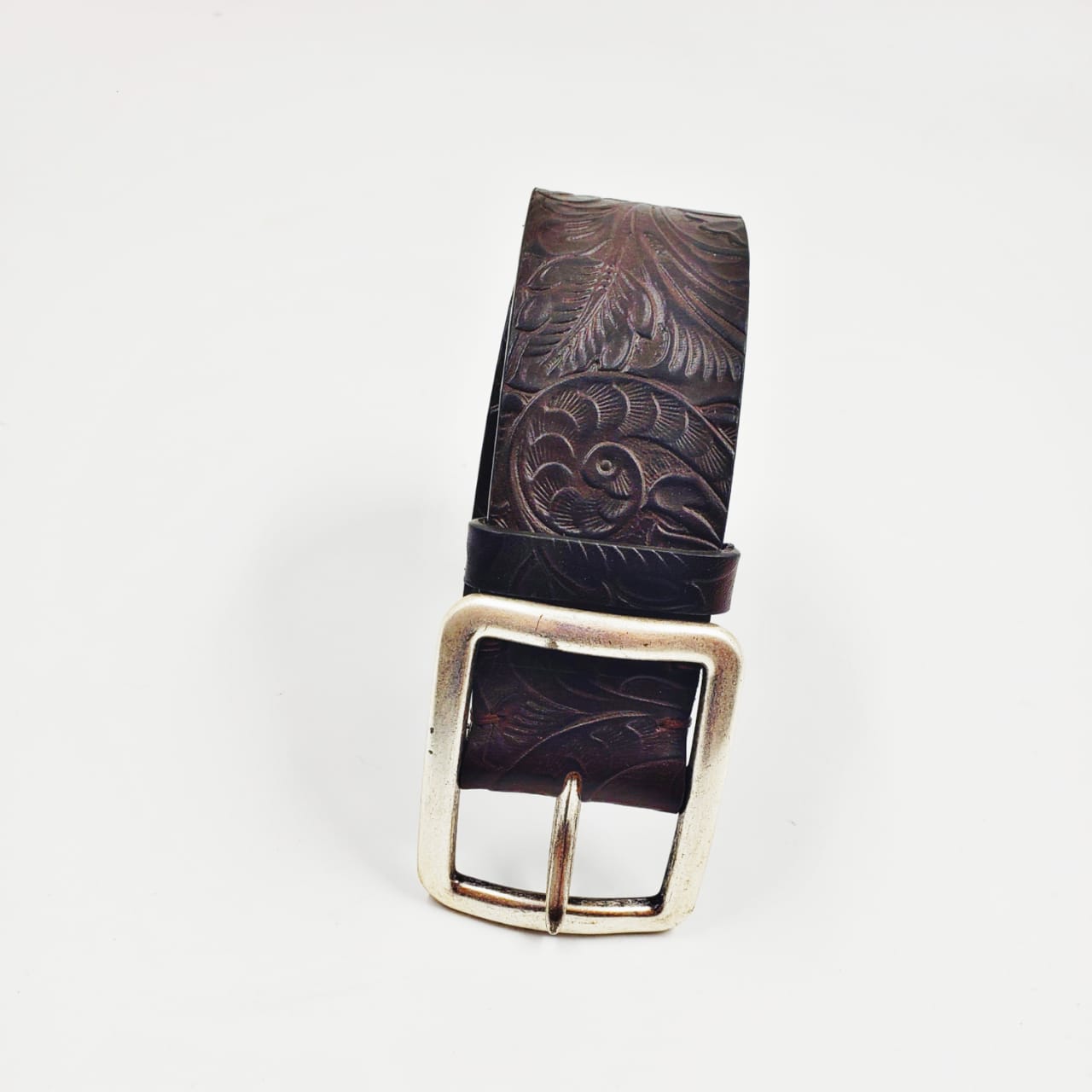 Ceinture en cuir orné