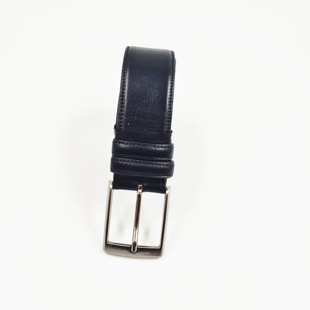 Ceinture en cuir pour femme.